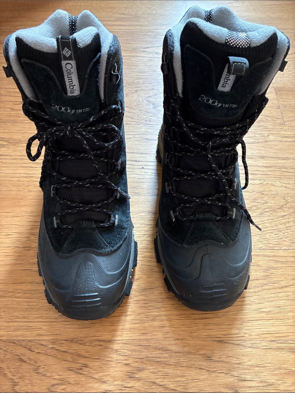 Columbia men’s BM5110-010 Omni-Heat boots, size 9